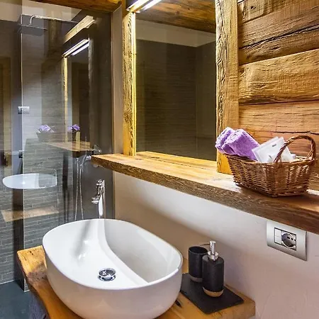 Bed & Breakfast Casa De Fiemme 2*
